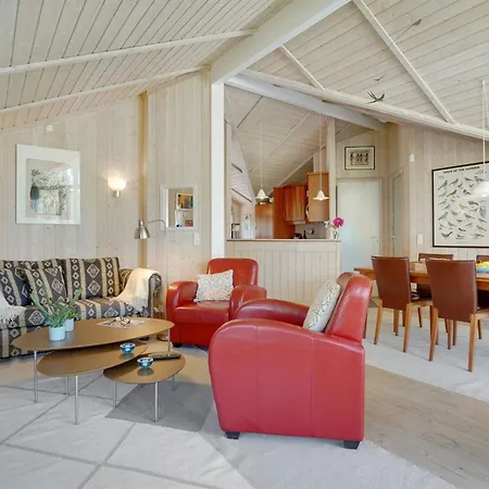Casa vacanze Brynhild - 400m From The Sea By Interhome Bøtø By