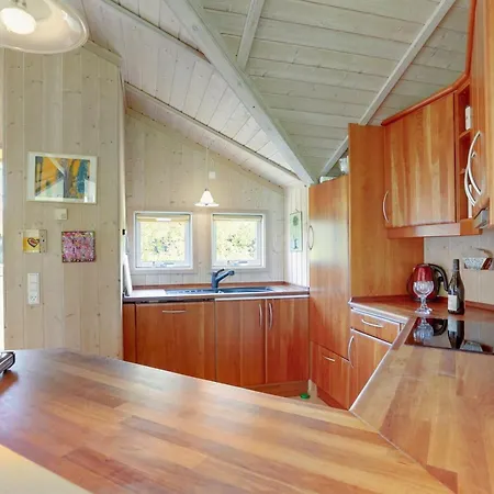 Casa vacanze Brynhild - 400m From The Sea By Interhome Bøtø By